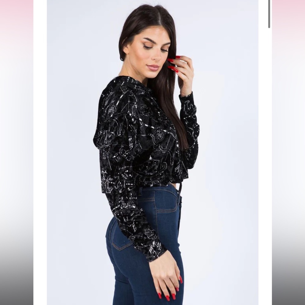 Hunt & Orchard (Gypsy Warrior) - Astrology Print Velvet Cropped Hoodie